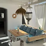 La Maison De Bella Lefkes (Paros)