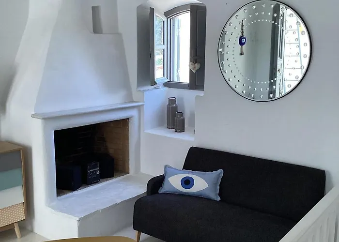 La Maison De Bella Lefkes (Paros)